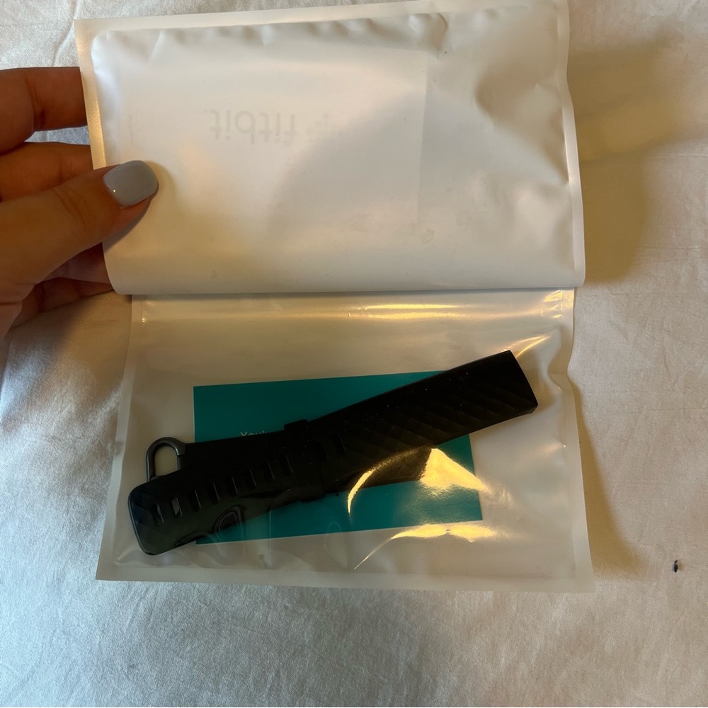 FitBit accessory band - Picture 2 of 3